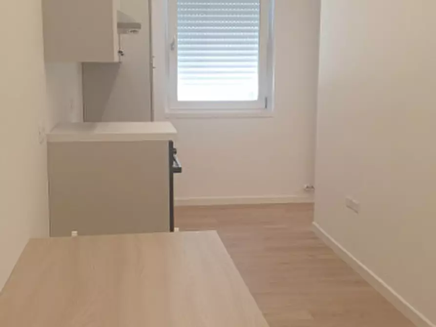 Immagine 11 di Appartamento in affitto  in via Pr.Umberto a Este