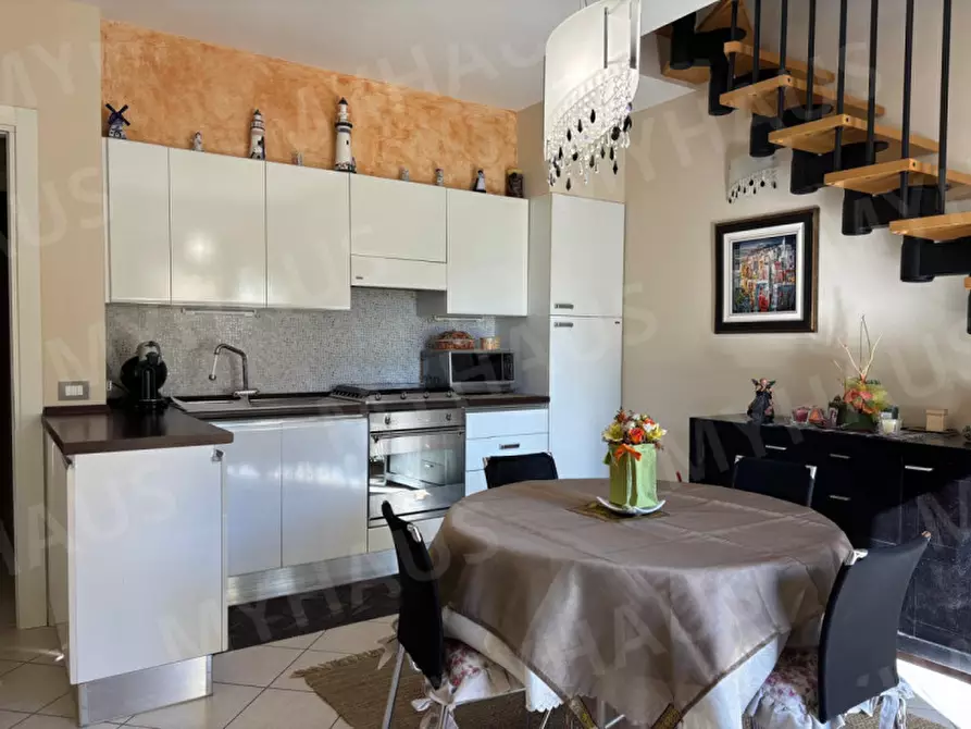 Immagine 9 di Appartamento in vendita  in Viale Adamo Arcangeli, 30 a Cesenatico