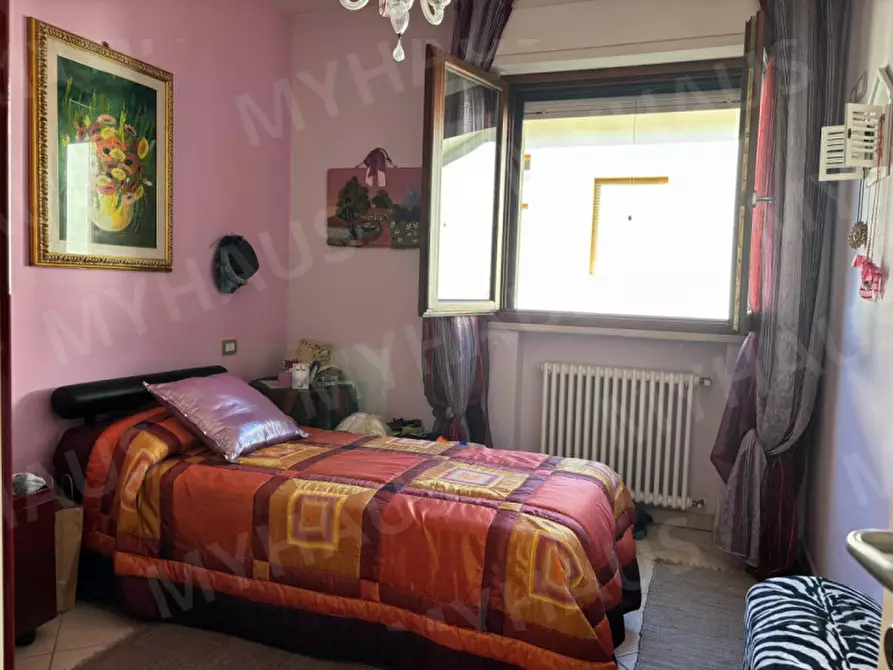 Immagine 23 di Appartamento in vendita  in Viale Adamo Arcangeli, 30 a Cesenatico