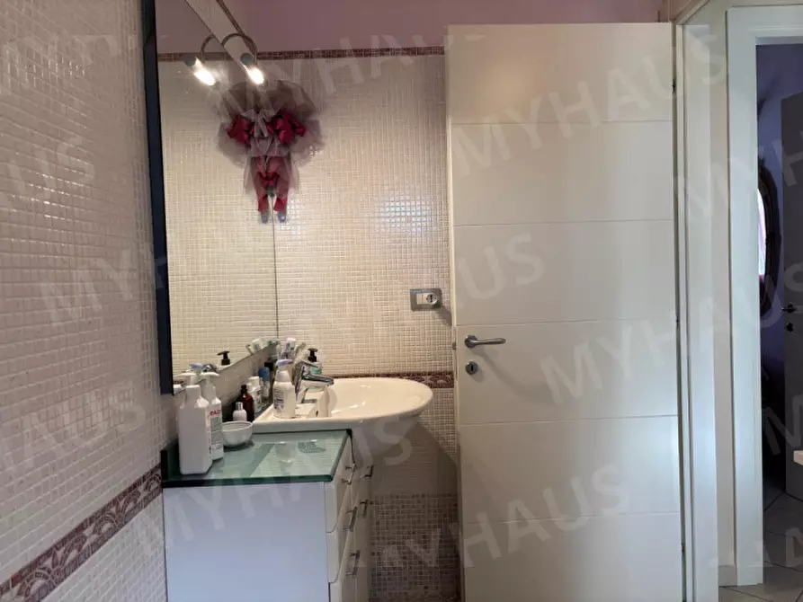 Immagine 24 di Appartamento in vendita  in Viale Adamo Arcangeli, 30 a Cesenatico