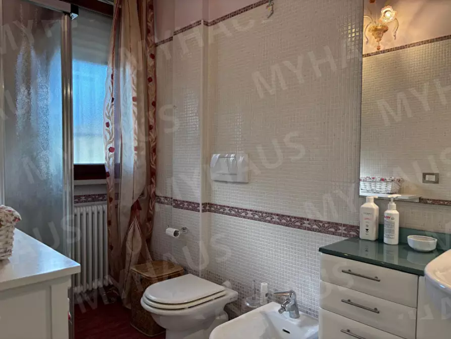 Immagine 26 di Appartamento in vendita  in Viale Adamo Arcangeli, 30 a Cesenatico