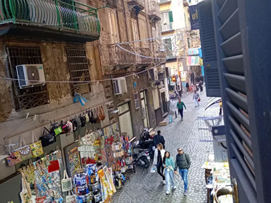 Immagine 8 di Appartamento in affitto  in via Tribunali 135 a Napoli