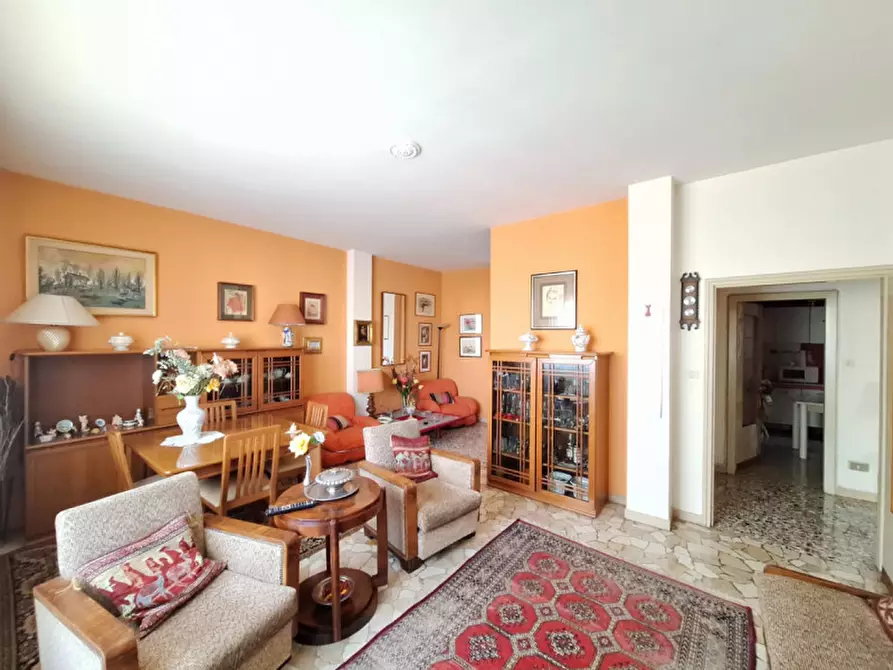 Immagine 2 di Appartamento in vendita  in Corso del Popolo a Rovigo