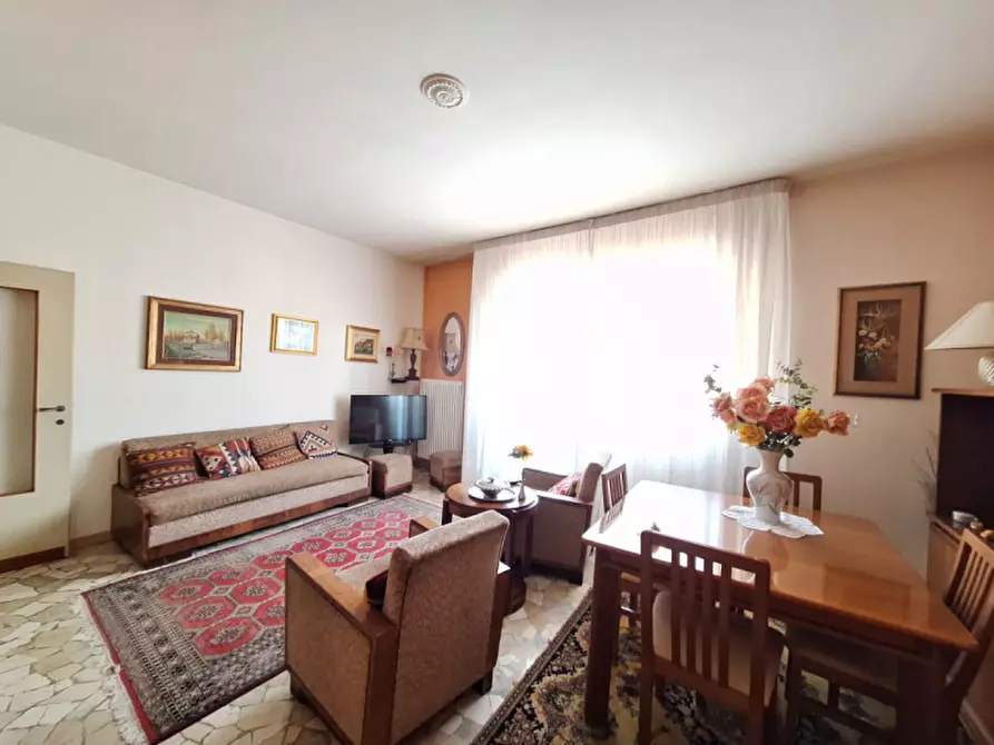 Immagine 3 di Appartamento in vendita  in Corso del Popolo a Rovigo