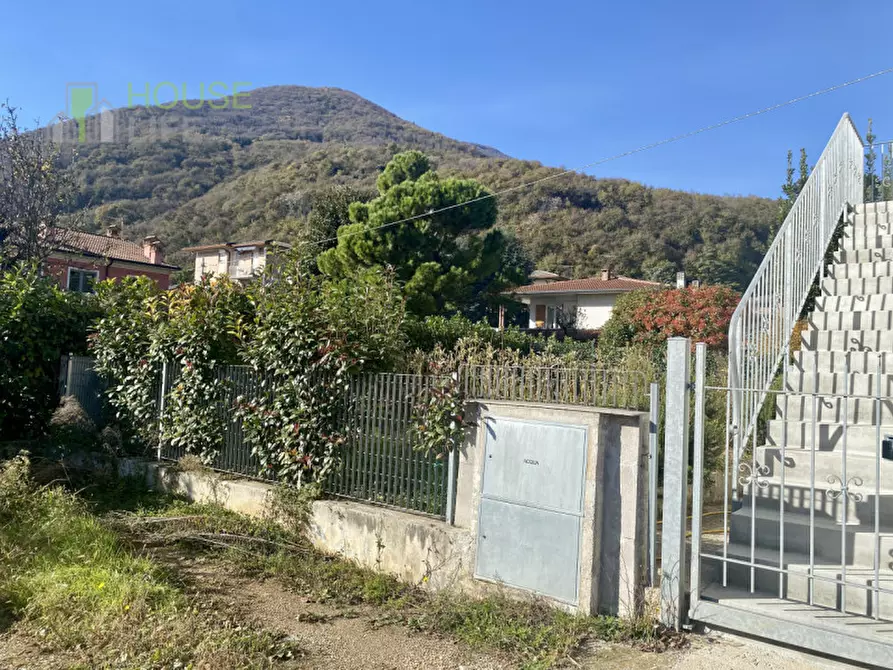 Immagine 2 di Casa bifamiliare in vendita  in via Gorizia a Piovene Rocchette