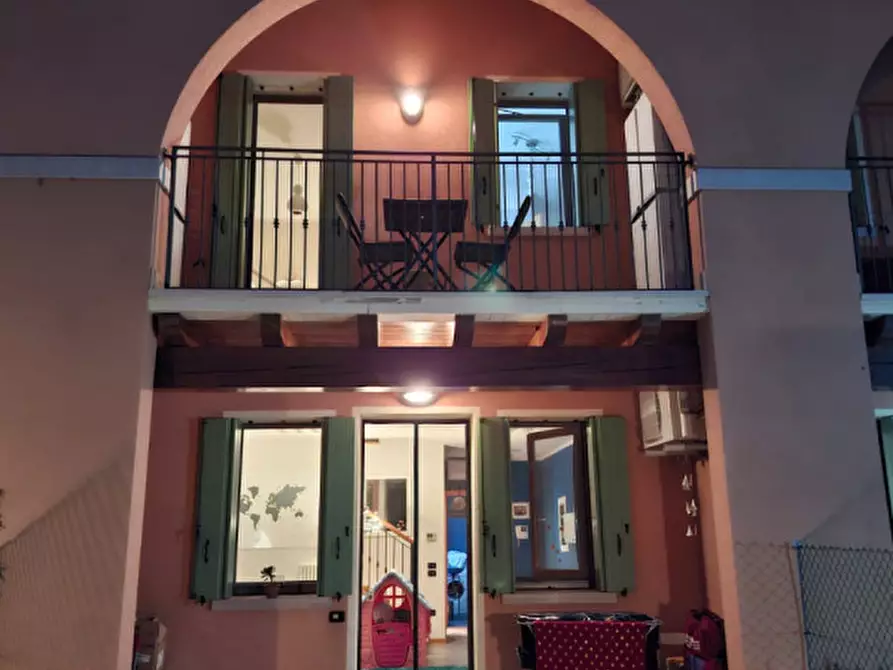 Immagine 2 di Villetta a schiera in vendita  a Due Carrare