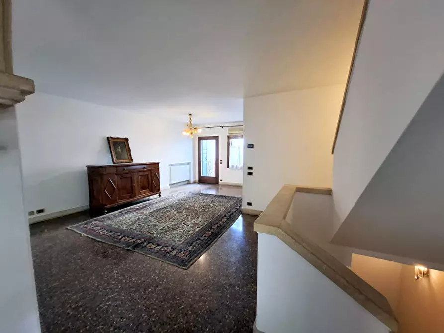 Immagine 16 di Palazzo in vendita  in VIA SAVONAROLA a Padova