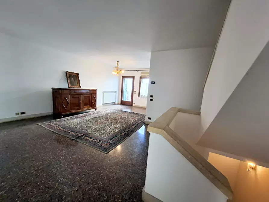 Immagine 20 di Palazzo in vendita  in VIA SAVONAROLA a Padova