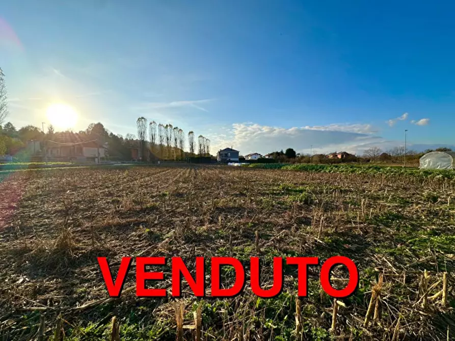 Immagine 1 di Terreno in vendita  in Via Cristoforo Colombo a Castiglione Torinese