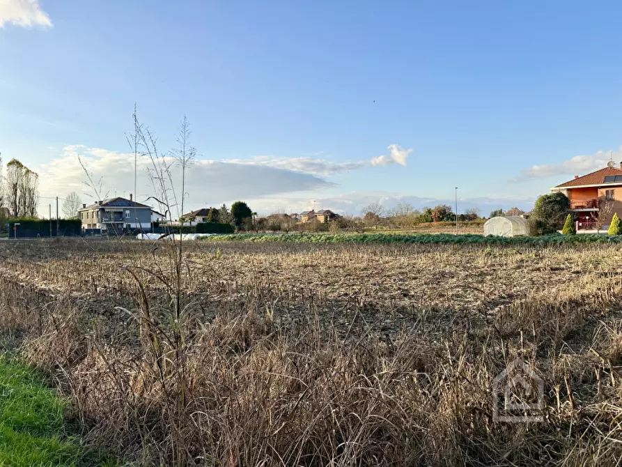 Immagine 2 di Terreno in vendita  in Via Cristoforo Colombo a Castiglione Torinese