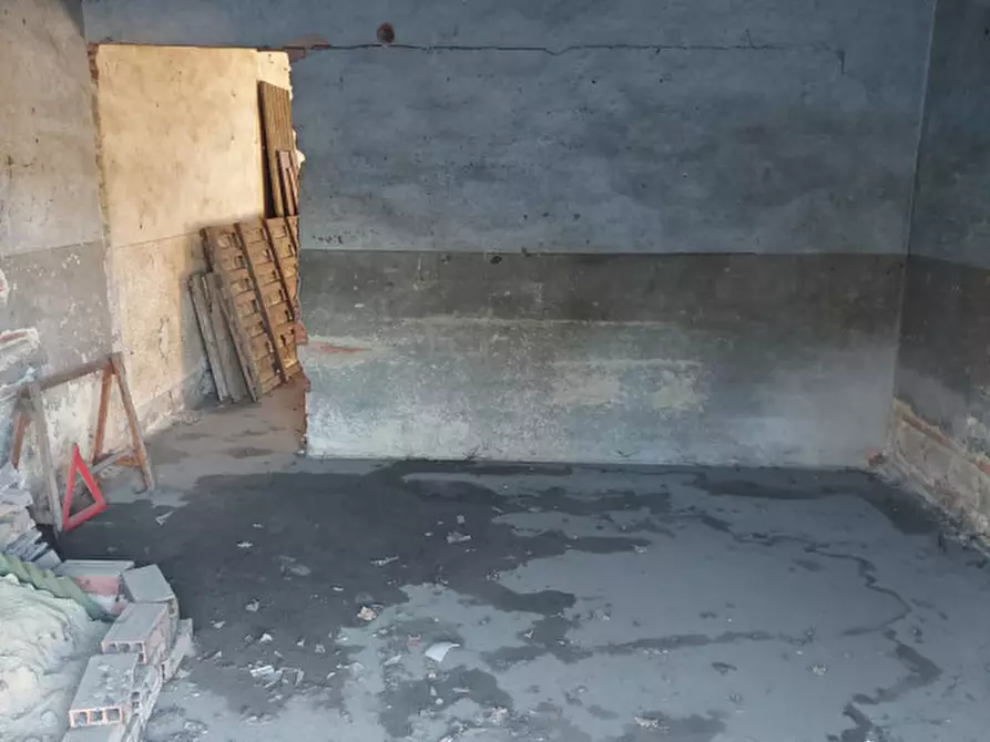 Immagine 3 di Negozio in vendita  in Via Guglielmo Marconi a Montevarchi