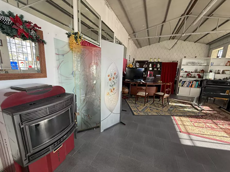 Immagine 10 di Attività commerciale in vendita  in Adria, Via Voltascirocco a Adria