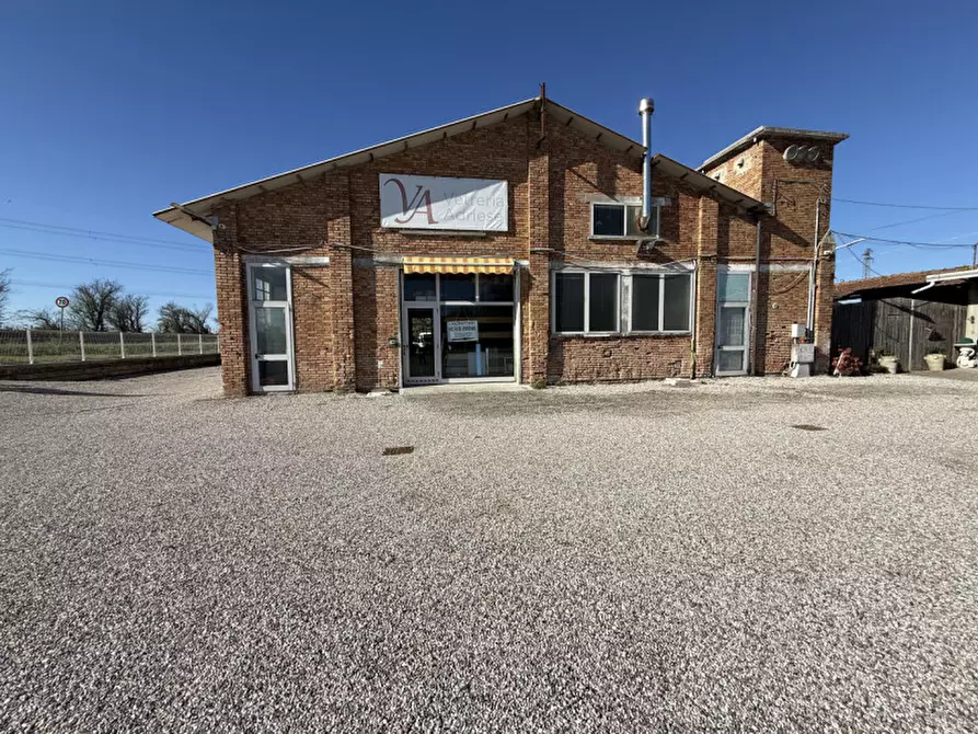 Immagine 16 di Attività commerciale in vendita  in Adria, Via Voltascirocco a Adria