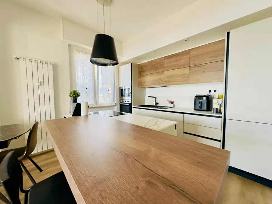 Immagine 7 di Appartamento in vendita  in via Nizza a Savona