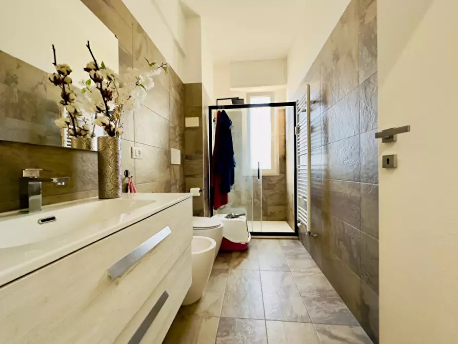 Immagine 16 di Appartamento in vendita  in via Nizza a Savona