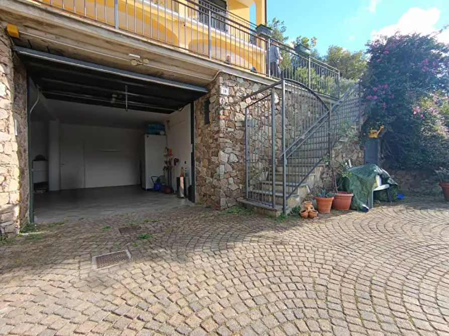 Immagine 25 di Villa in vendita  in Via San Lorenzo al colle a Savona