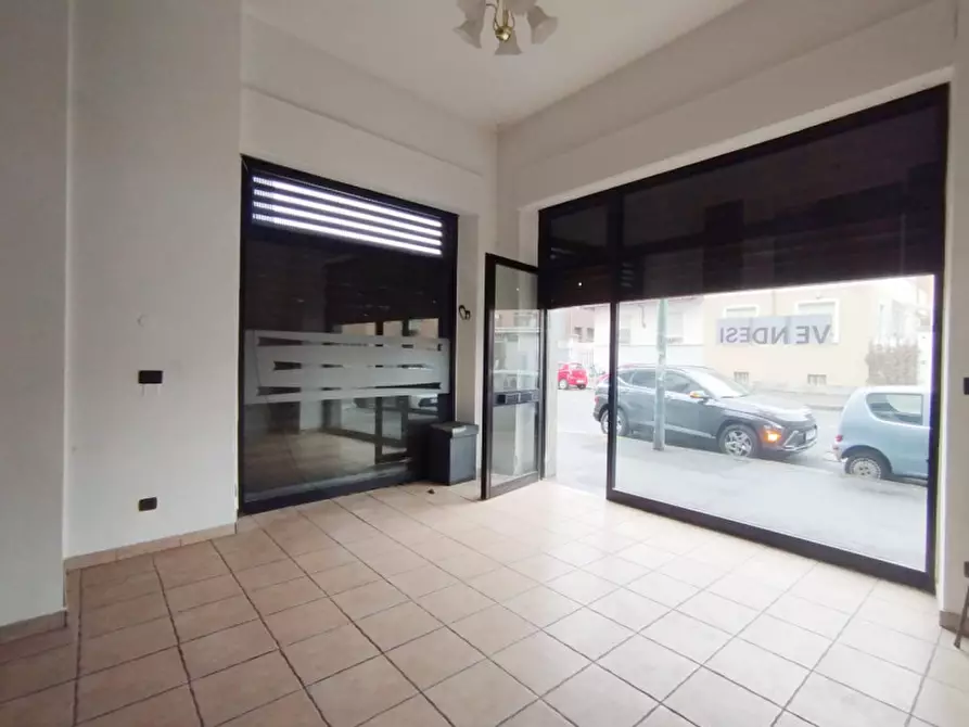 Immagine 2 di Negozio in vendita  in Via Michele Lessona 97/D a Torino