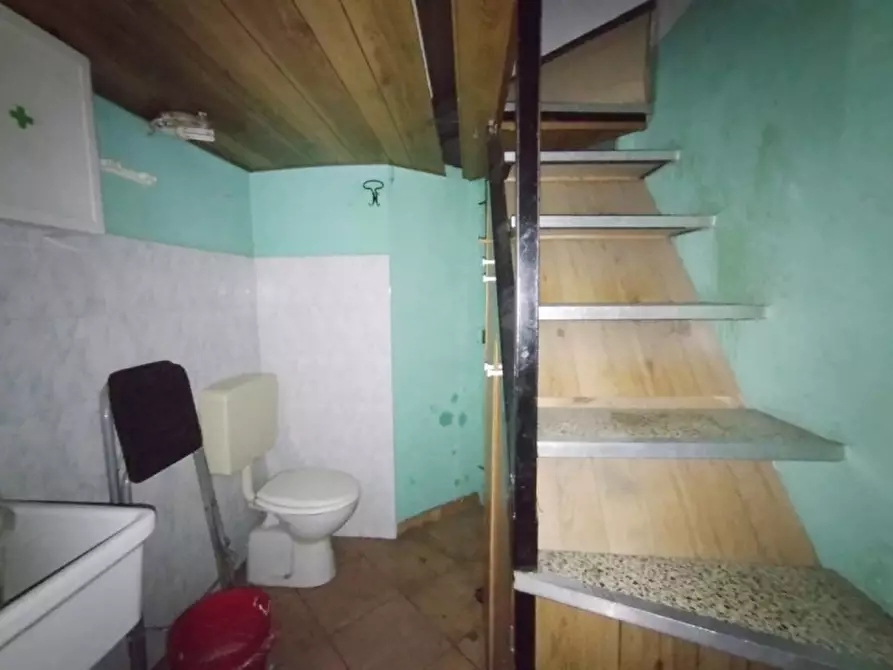 Immagine 10 di Negozio in vendita  in Via Michele Lessona 97/D a Torino