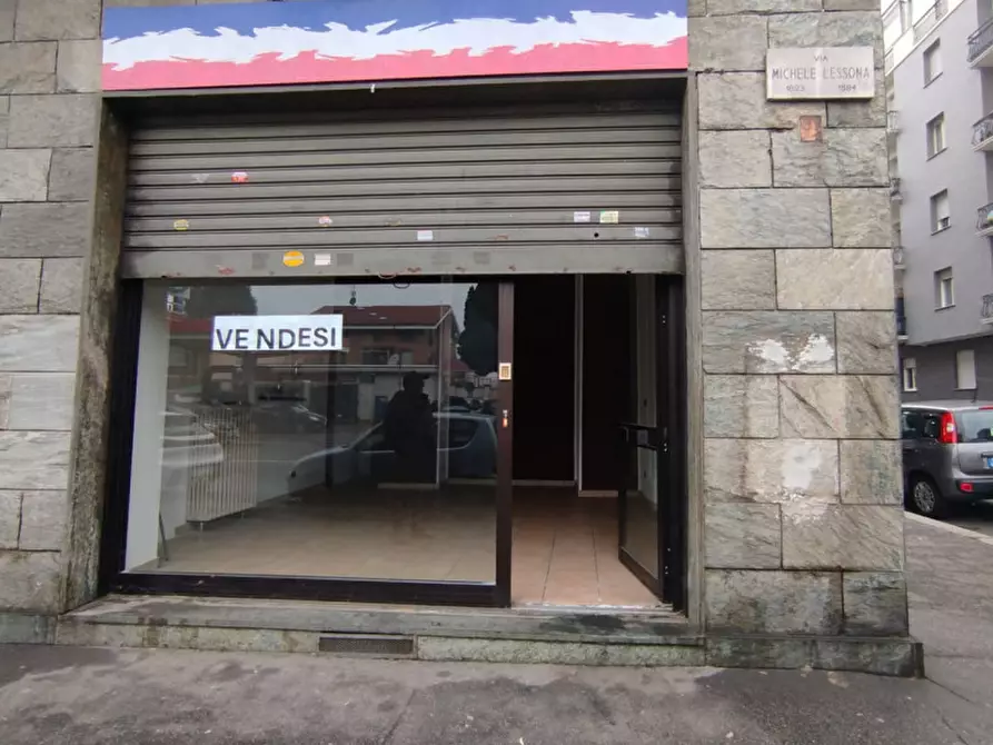 Immagine 12 di Negozio in vendita  in Via Michele Lessona 97/D a Torino