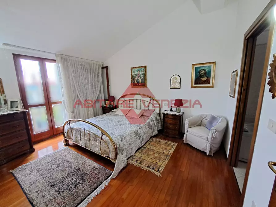 Immagine 1 di Villetta a schiera in vendita  a Venezia