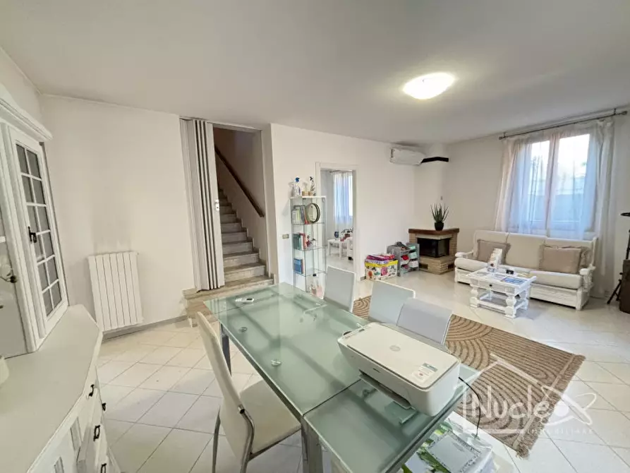 Immagine 2 di Casa bifamiliare in vendita  a Monselice