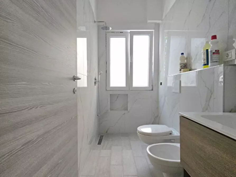 Immagine 25 di Appartamento in vendita  in Viale Palotta 11 a Rimini