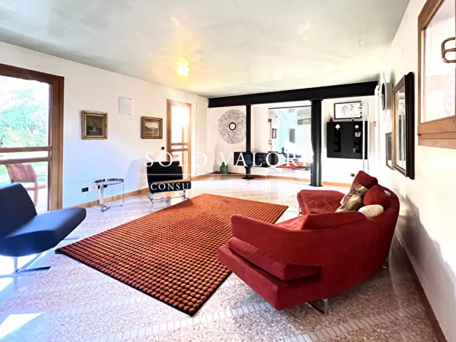 Immagine 2 di Villa in vendita  a Castelfranco Veneto