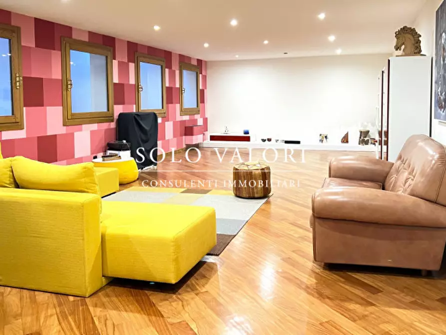 Immagine 37 di Villa in vendita  a Castelfranco Veneto