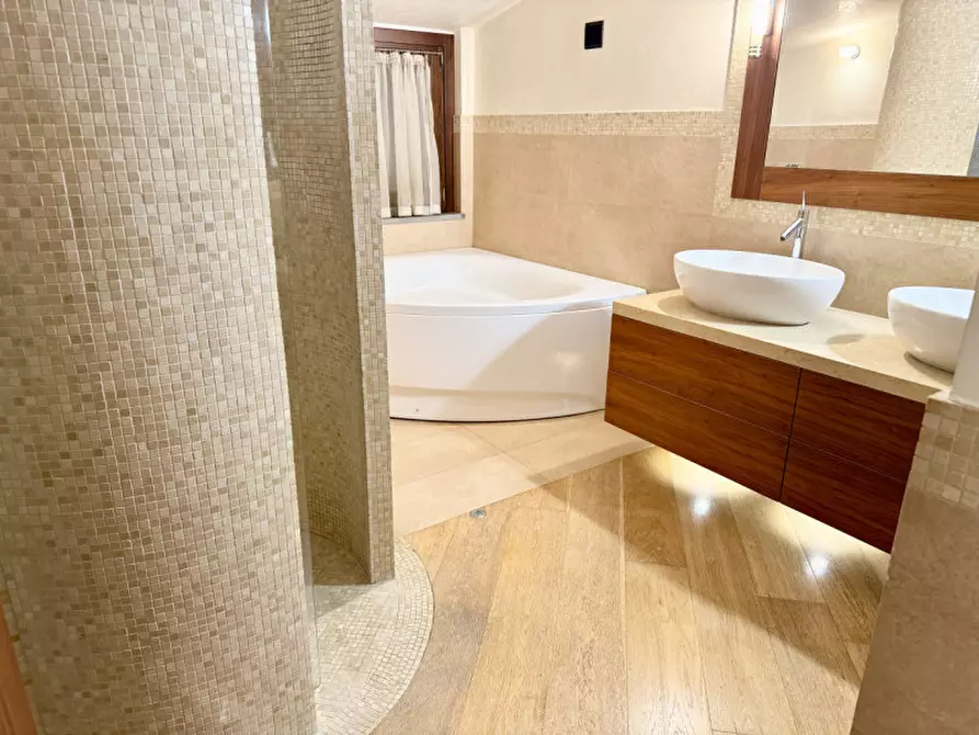 Immagine 18 di Attico in affitto  in Via Giuseppe Micheli 36 a Parma