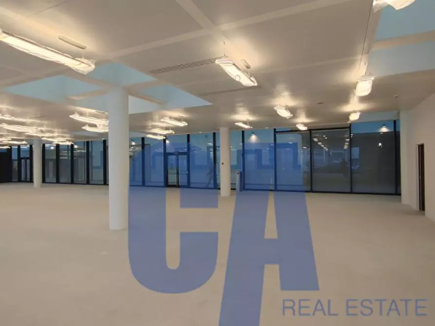 Immagine 8 di Ufficio in affitto  in VIALE SARCA a Milano