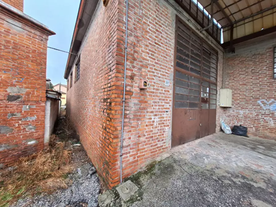 Immagine 2 di Capannone industriale in vendita  in Via Villa Fontana, 57, 55018 Capannori LU, Italia a Capannori