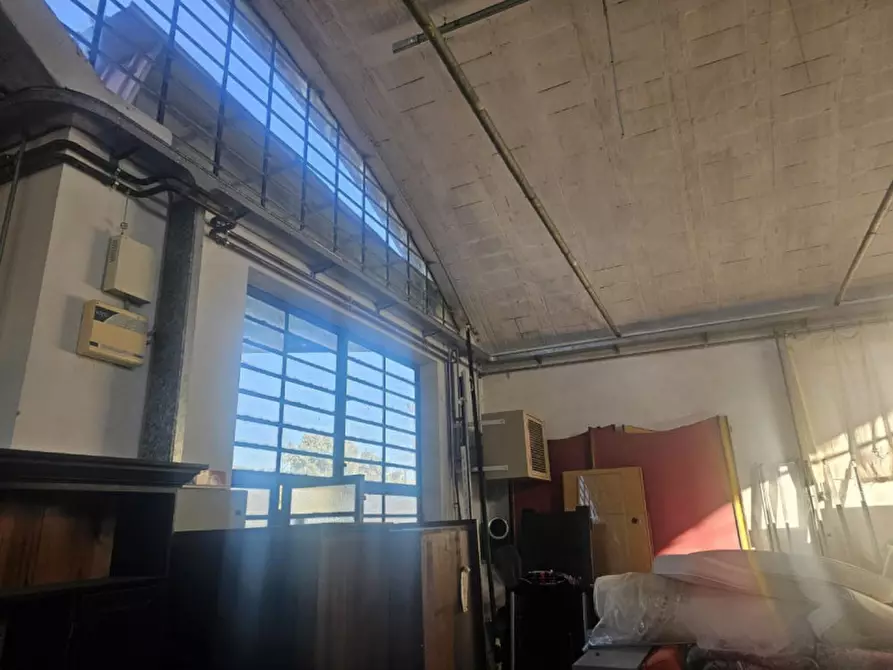 Immagine 10 di Capannone industriale in vendita  in Via Villa Fontana, 57, 55018 Capannori LU, Italia a Capannori