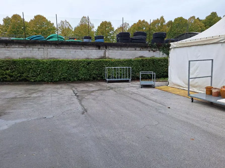 Immagine 5 di Capannone industriale in vendita  in Via delle Ville, Capannori LU, Italia a Capannori