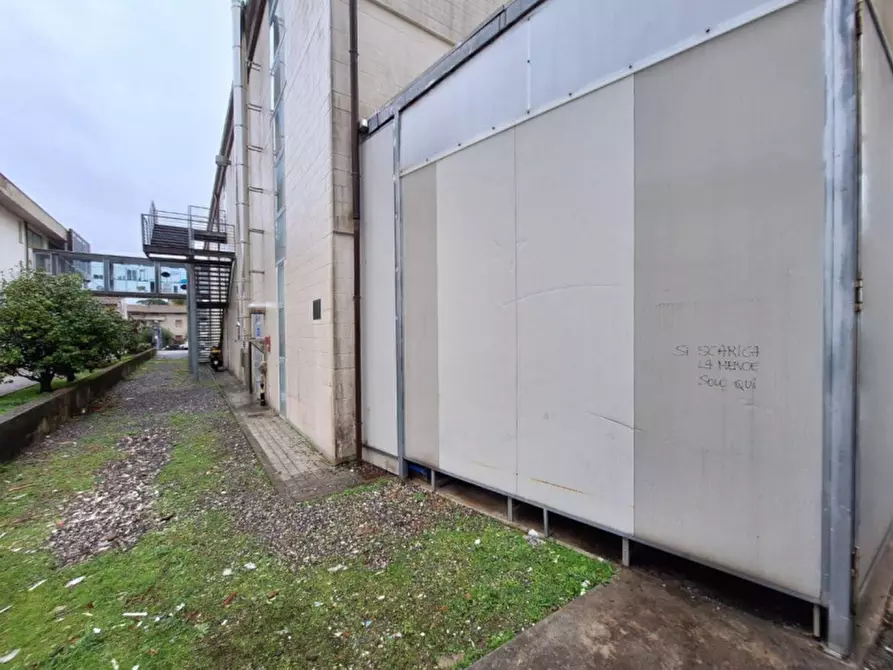 Immagine 6 di Capannone industriale in vendita  in Via delle Ville, Capannori LU, Italia a Capannori