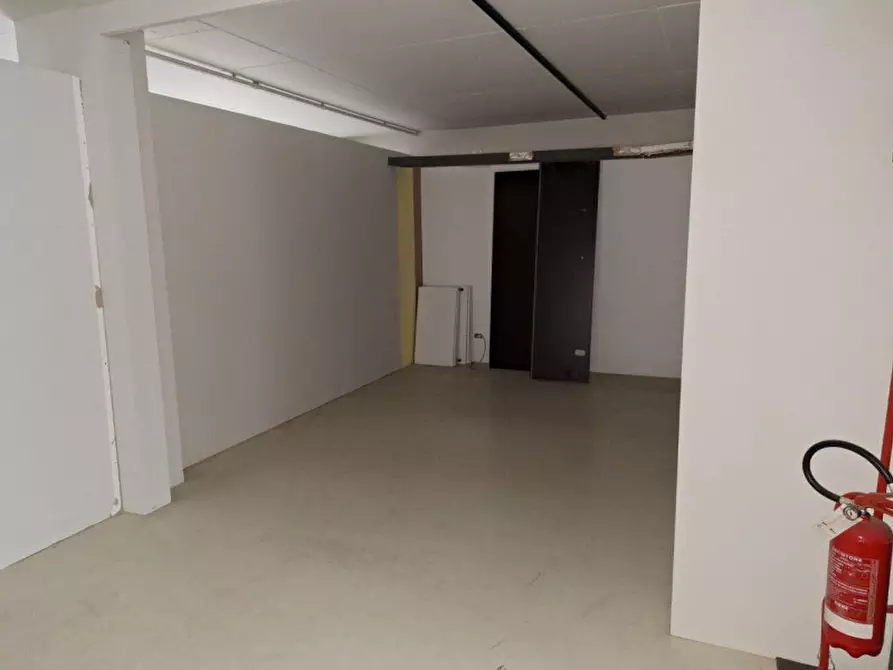 Immagine 14 di Capannone industriale in vendita  in Via delle Ville, Capannori LU, Italia a Capannori