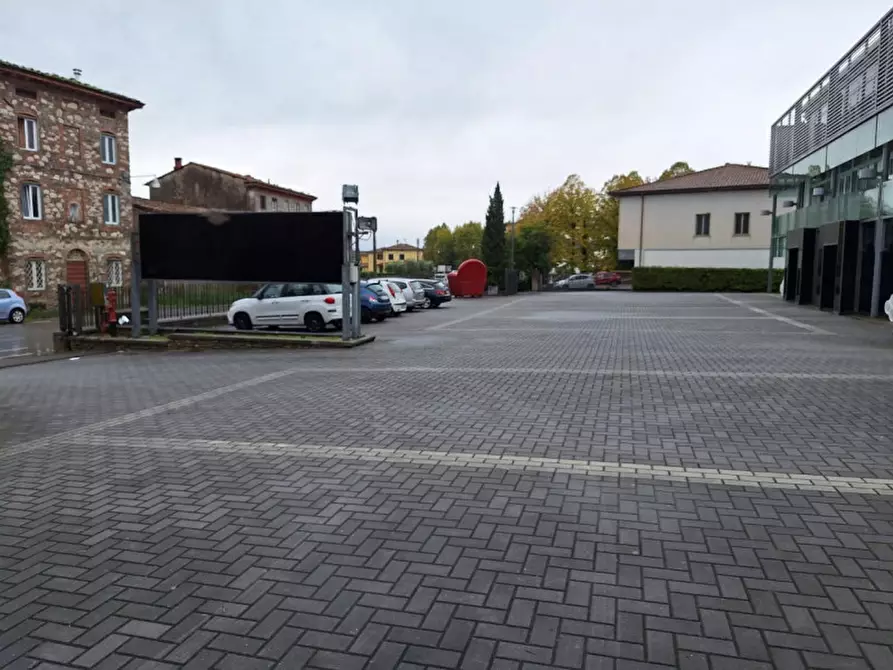 Immagine 4 di Capannone industriale in vendita  in Via delle Ville, Capannori LU, Italia a Capannori