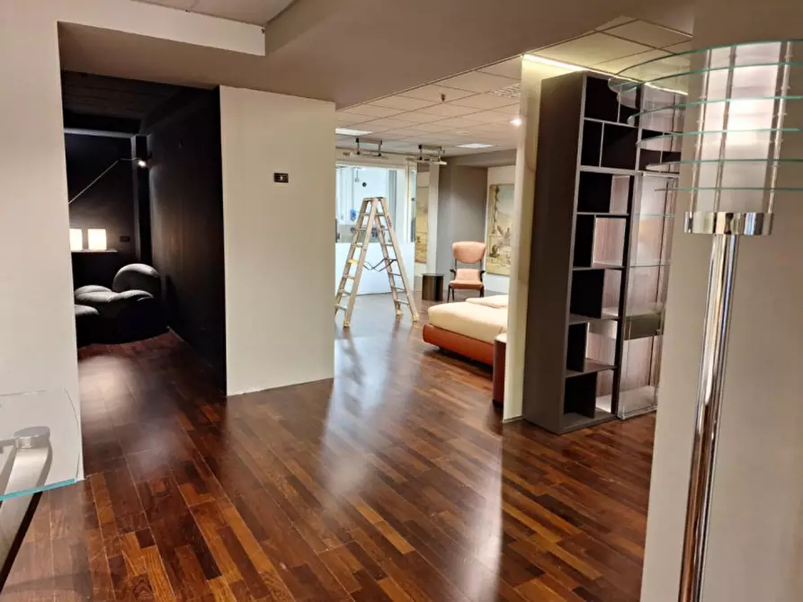 Immagine 6 di Capannone industriale in vendita  in Via delle Ville, Capannori LU, Italia a Capannori