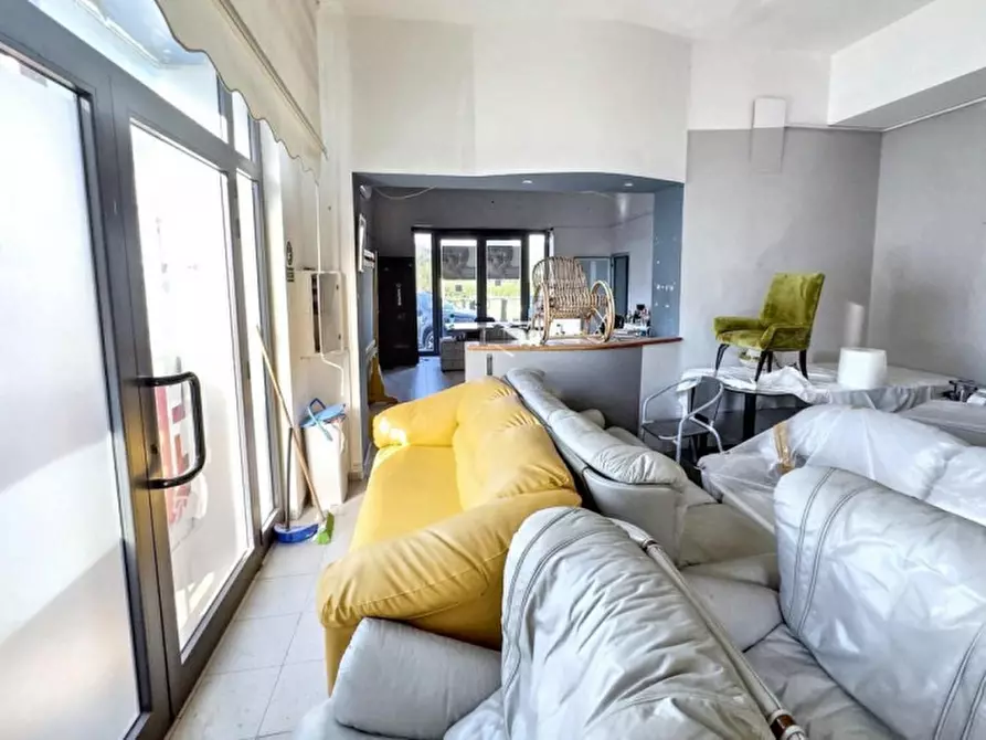 Immagine 11 di Capannone industriale in vendita  in Via Cesare Battisti, 74121 Taranto TA, Italia a Taranto