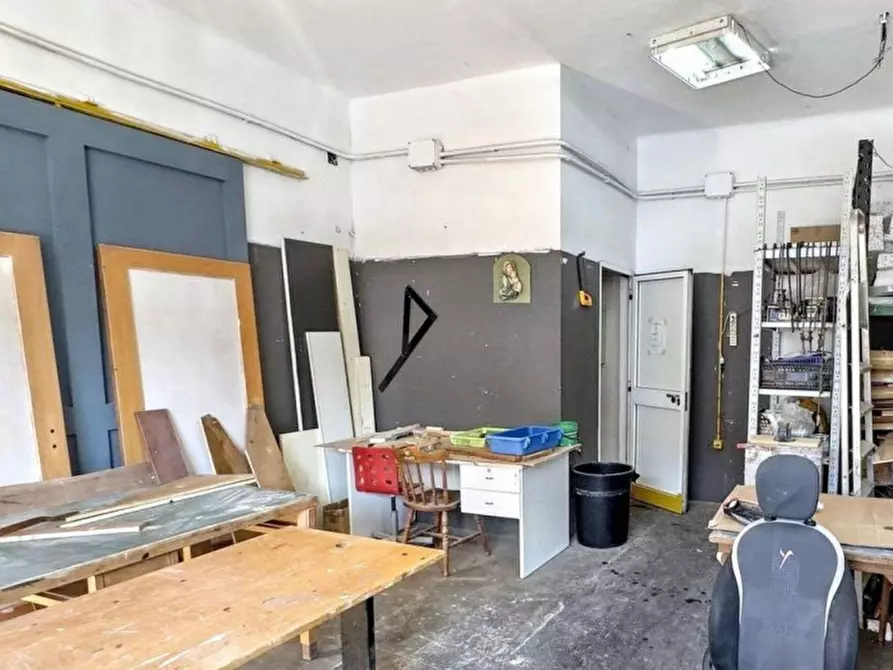 Immagine 14 di Capannone industriale in vendita  in Via Cesare Battisti, 74121 Taranto TA, Italia a Taranto