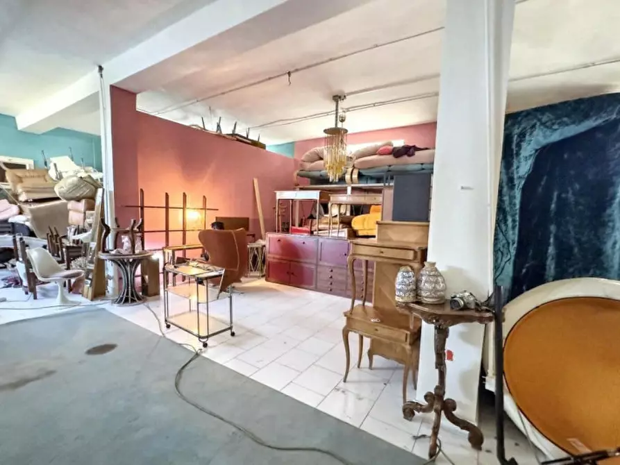 Immagine 19 di Capannone industriale in vendita  in Via Cesare Battisti, 74121 Taranto TA, Italia a Taranto