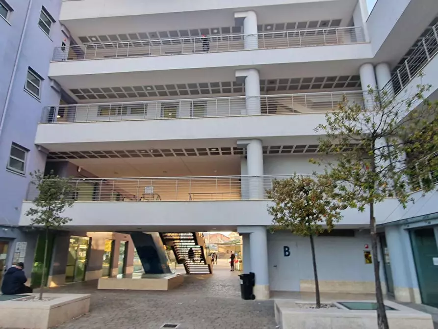 Immagine 13 di Ufficio in vendita  in Piazza J.F. Kennedy, 67051 Avezzano AQ, Italia a Avezzano