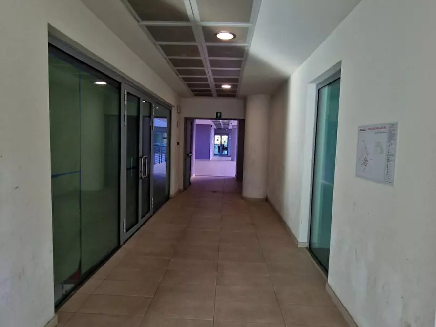 Immagine 9 di Ufficio in vendita  in Piazza J.F. Kennedy, 67051 Avezzano AQ, Italia a Avezzano