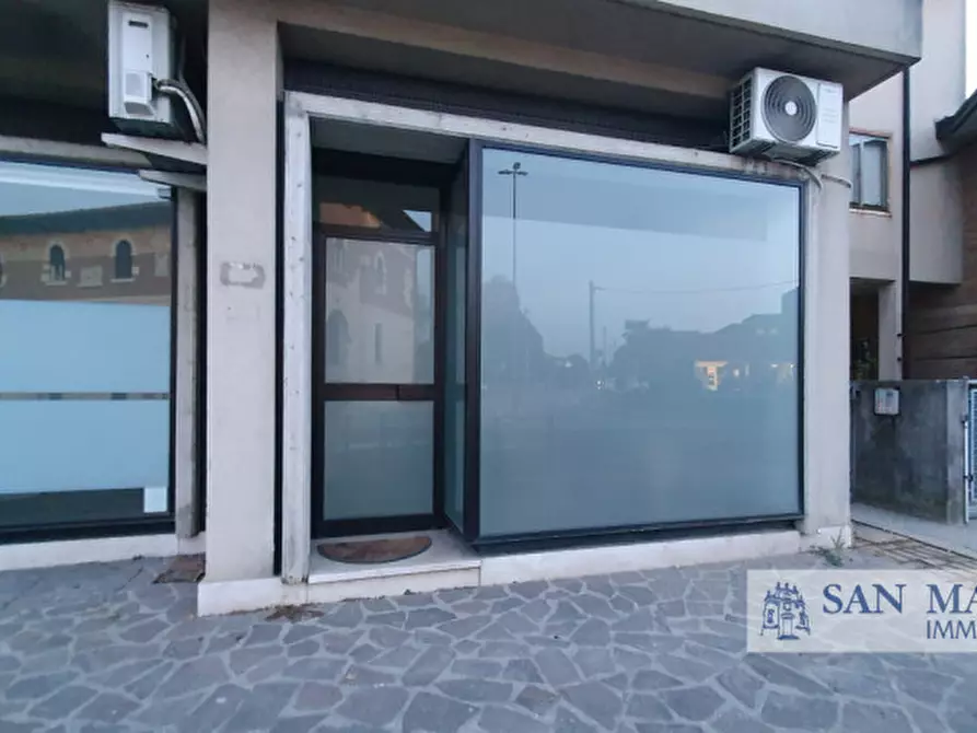 Immagine 8 di Negozio in affitto  in VIA NICOLOSI N. 2 a Monticello Conte Otto