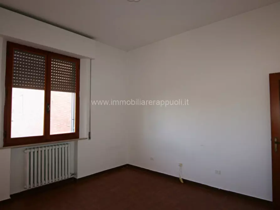 Immagine 30 di Casa indipendente in vendita  a Torrita Di Siena