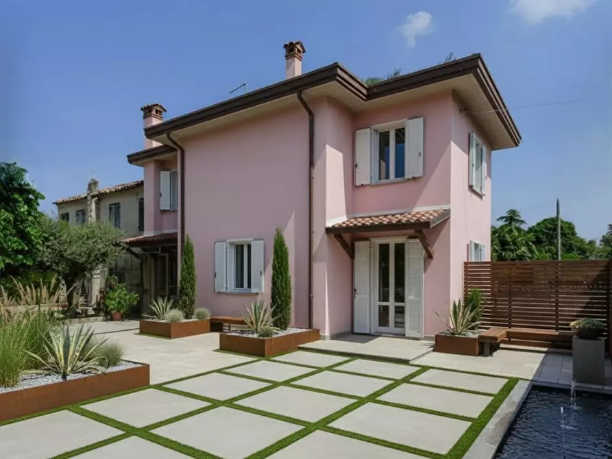 Immagine 1 di Casa indipendente in vendita  a Arre