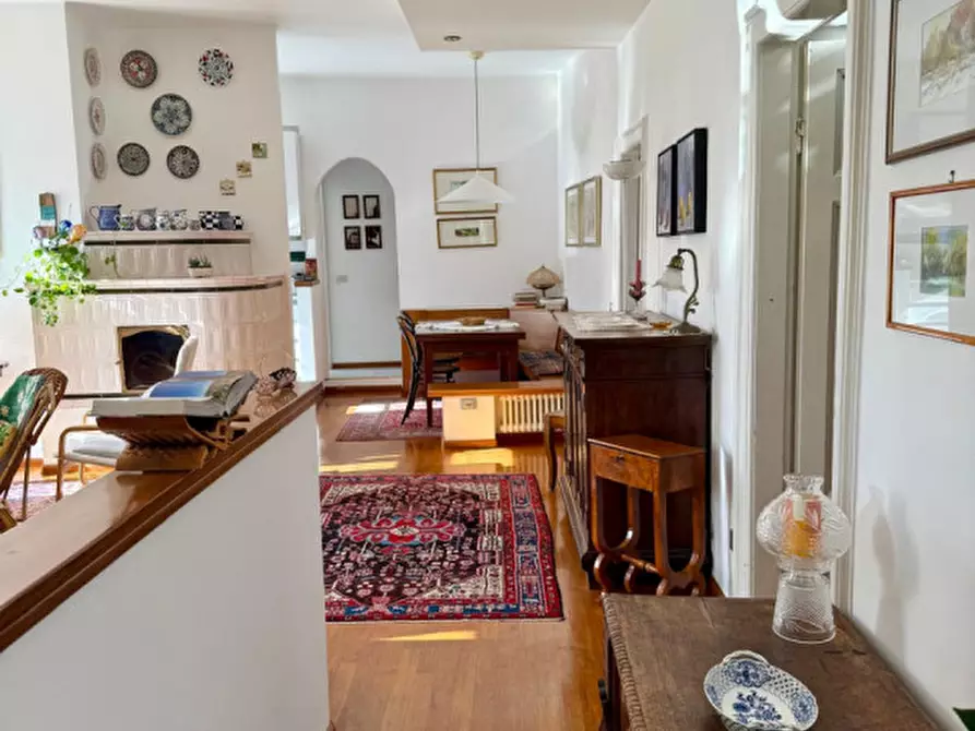 Immagine 2 di Appartamento in vendita  in Piazza della Vittoria - Siegesplatz a Bolzano