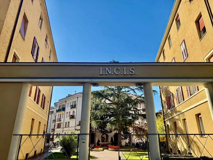 Immagine 18 di Appartamento in vendita  in Piazza della Vittoria - Siegesplatz a Bolzano