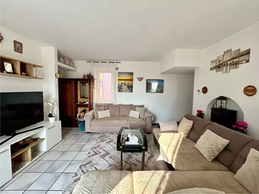 Immagine 6 di Casa indipendente in vendita  in Via Are a Pescantina