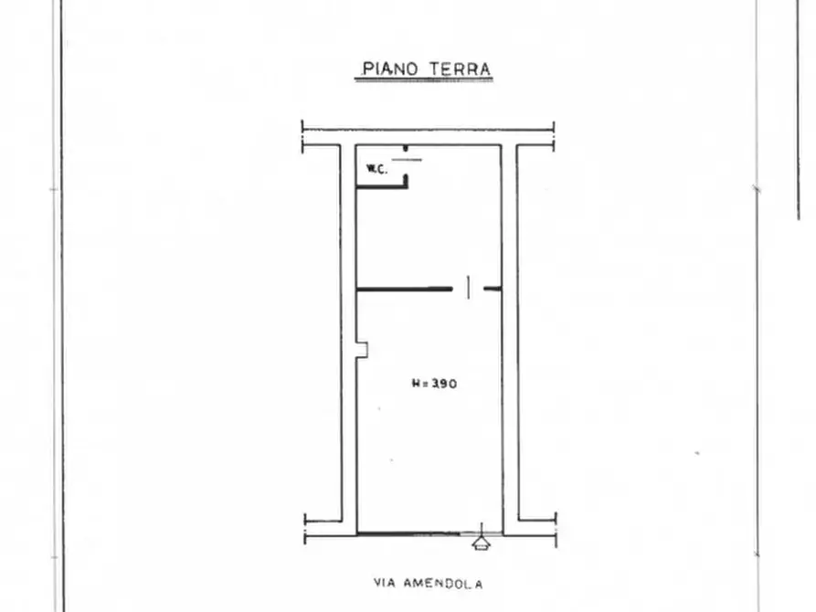 Immagine 10 di Attività commerciale in vendita  a Matera