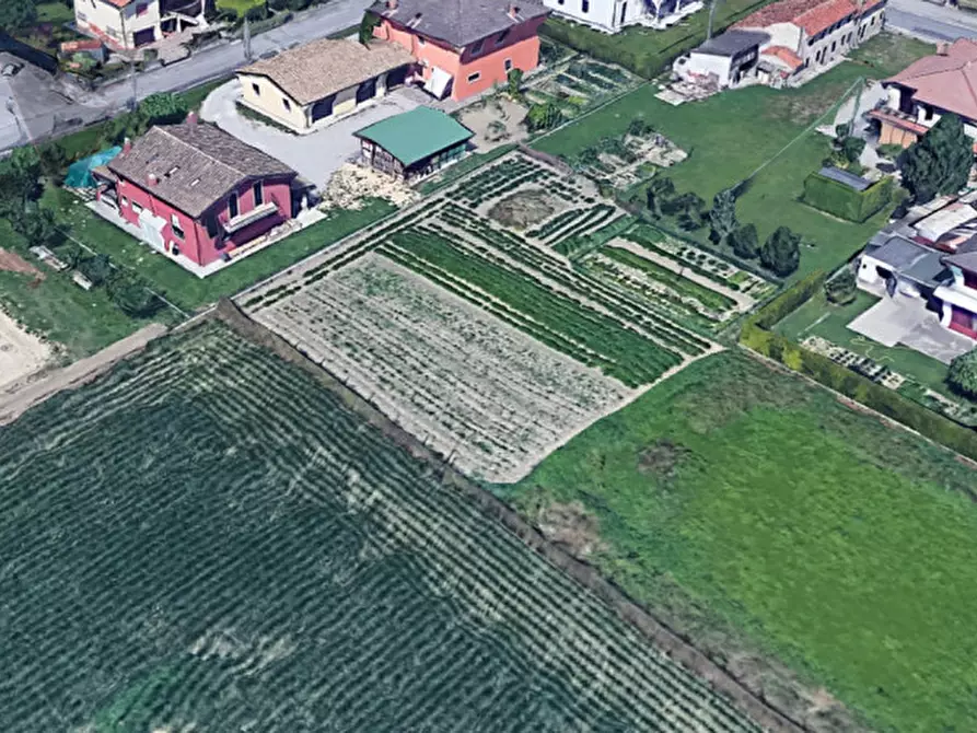 Immagine 10 di Terreno in vendita  a Legnaro